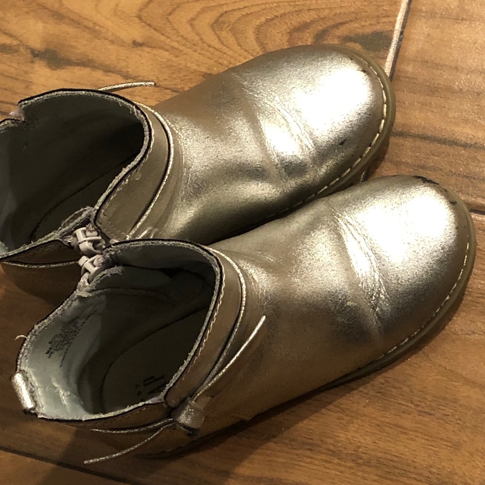 GAP booties size 10